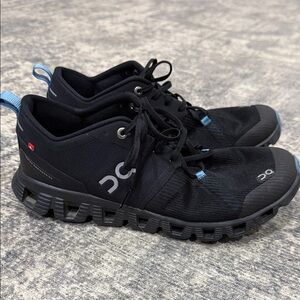 On Clouds Women’s running shoe